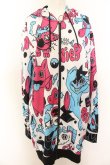 画像1: NieR Clothing / 転写ZIPパーカー F オールキャラ（ホワイト×マルチ） O-24-12-18-084-PU-TO-OW-ZT388 (1)