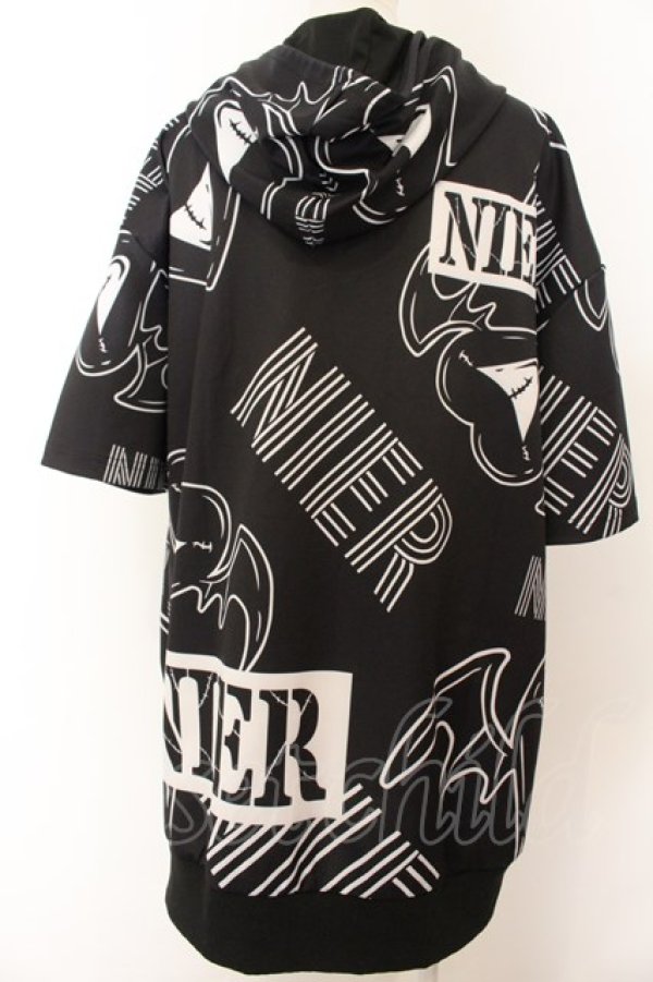 画像2: NieR Clothing / 転写pt半袖ZIPパーカー F ハートウイング（ブラック×ホワイト） O-24-12-18-086-PU-TO-OW-ZT259 (2)