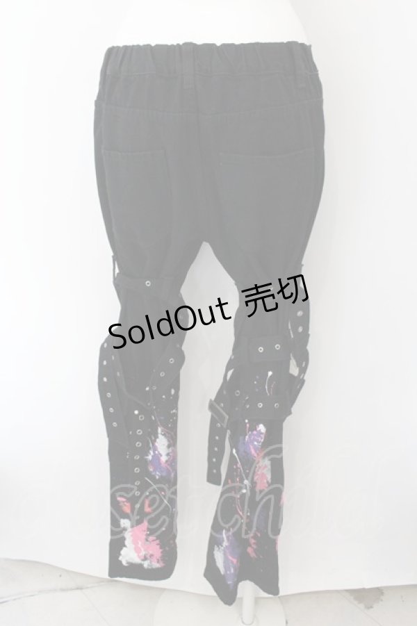 画像3: REFLEM / ペイント加工ベルト付フレアシルエットカーゴパンツ FREE ブラック O-24-12-19-077-PU-PA-IG-ZT122 (3)