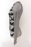 画像2: Jean Paul GAULTIER FEMME / 英字刺しゅうパワーネットトップス 40 グレー O-24-12-26-035-GO-TO-OW-OS (2)