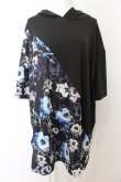 画像1: NieR Clothing / 柄切替斜めZIPパーカー F フラワー×ブラック O-24-12-31-1039-PU-TO-OW-ZT124 (1)