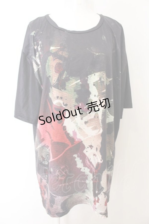 画像1: NieR Clothing / 転写Tシャツ F ロゴ（ブラック×カーキ系） O-24-12-31-1040-PU-TS-OW-ZT124 (1)