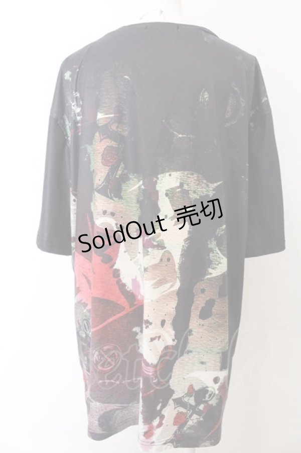 画像2: NieR Clothing / 転写Tシャツ F ロゴ（ブラック×カーキ系） O-24-12-31-1040-PU-TS-OW-ZT124 (2)