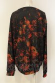 画像2: NieR Clothing / 総柄カットソー  ブラック×オレンジ系 O-25-01-23-062-PU-TO-IG-ZT280 (2)