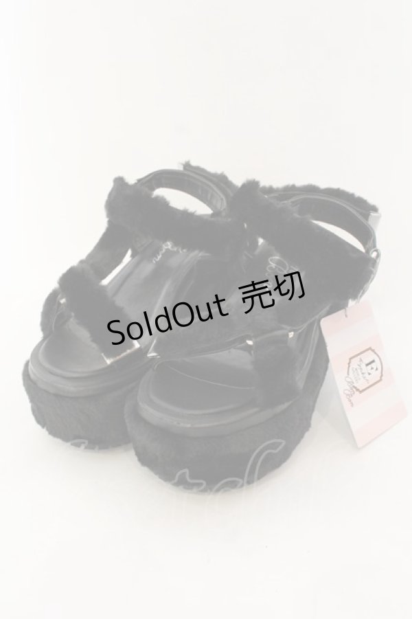 画像1: E hyphen world gallery / 厚底ファーサンダル M クロ O-25-01-27-041-LO-SH-OW-ZT-K002 (1)