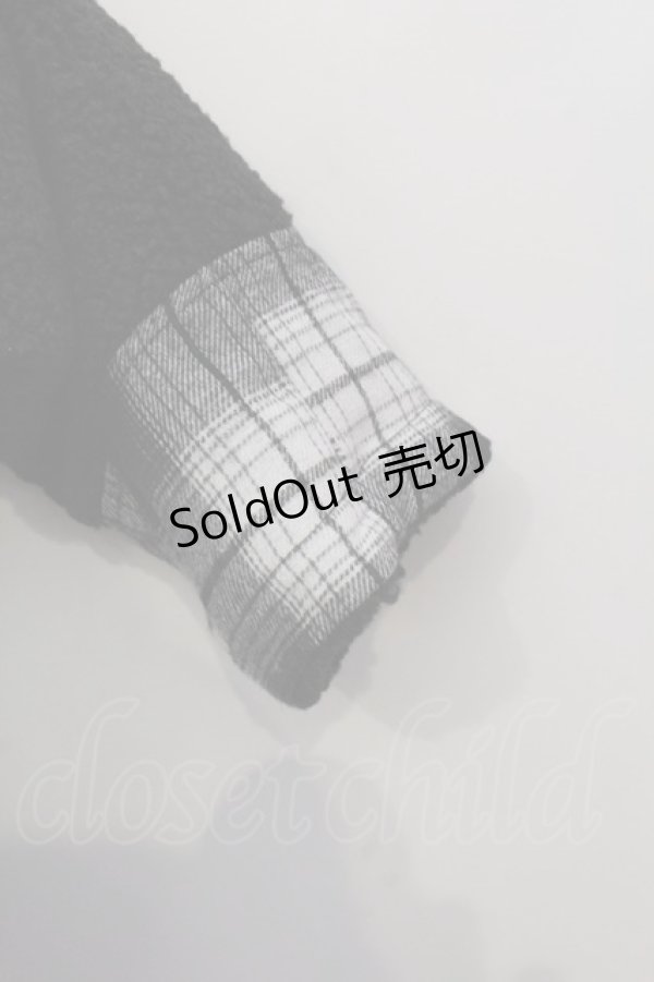 画像2: 【SALE】NieR CLOTHING / 軽量ブロッキングボアダッフルコート  ブラック O-25-01-31-2116-PU-TO-IG-ZT008 (2)