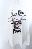 画像1: KINGLYMASK / シナモロール × KINGLYMASKコラボパーカー F ホワイト O-25-02-16-004-PU-TO-OW-ZI (1)