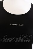 画像2: KANEKO ISAO / ロゴ刺繍半袖ワンピース  クロ O-25-02-19-1139-EL-OP-IG-ZT157 (2)