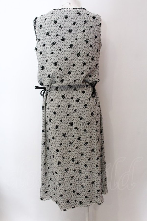 画像4: INGEBORG / フロッキーローズサイドレイヤードワンピース  シロ×クロ O-25-02-19-1016-LO-OP-IG-ZT092 (4)