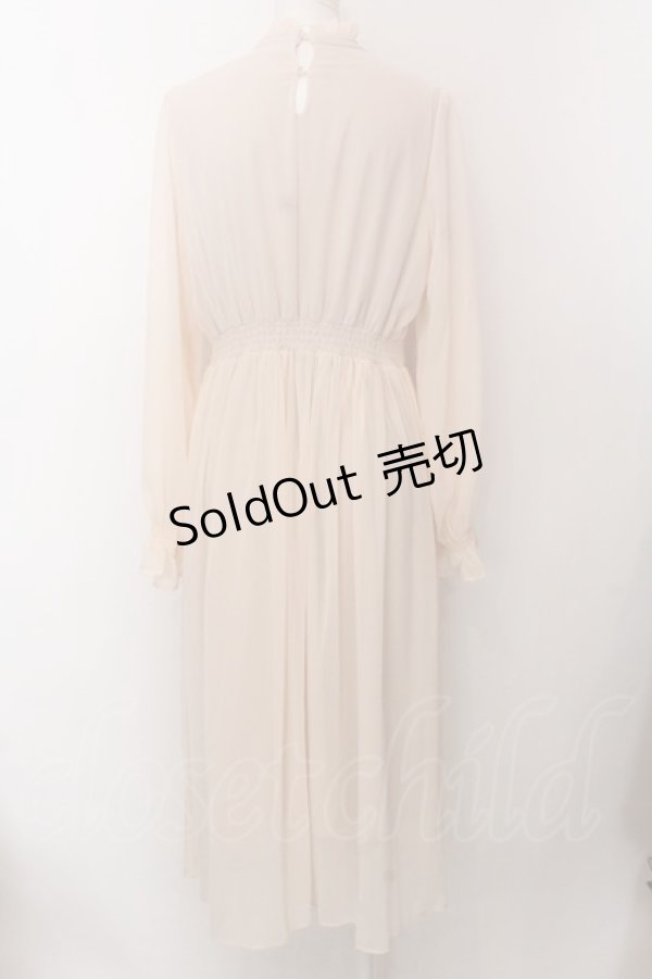 画像3: Fi.n.t / ポピーブーケ刺繍シアーワンピース【洗える】  ベージュ O-25-02-19-1026-CA-OP-IG-ZT078 (3)