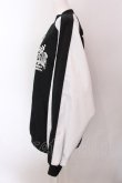 画像3: TRAVAS TOKYO / アイドルマスターコラボ　二宮飛鳥ラグランブルゾン F ブラック×ホワイト O-25-02-22-034-PU-JA-OW-OS (3)