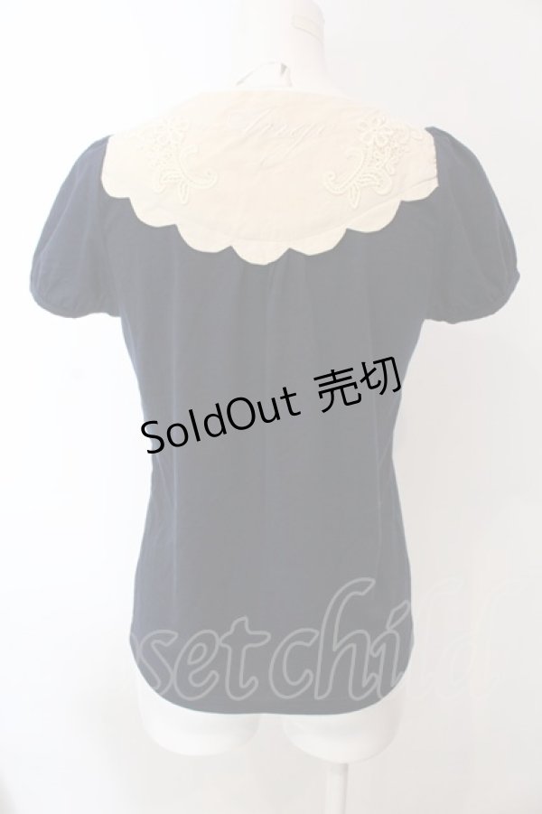 画像2: axes femme POETIQUE / バイカラースカラップパフTシャツ  ネイビー?アイボリー O-25-02-26-1022-AX-TO-IG-OS (2)