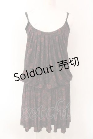 画像: Ozz Croce / 総柄フェイクレイヤードキャミワンピース  ブラック×レッド O-25-02-27-019-OO-OP-IG-OS
