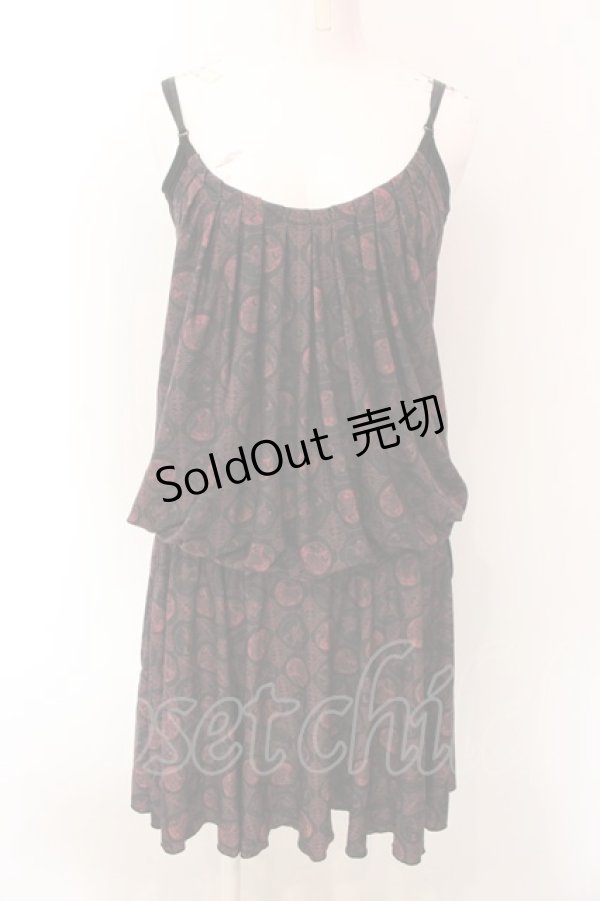 画像1: Ozz Croce / 総柄フェイクレイヤードキャミワンピース  ブラック×レッド O-25-02-27-019-OO-OP-IG-OS (1)