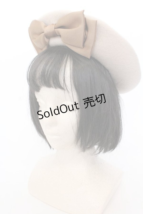 画像1: 【SALE】Maison de FLEUR / マットサテンリボンフェルトベレー  ベージュ O-25-05-30-1084-LO-AC-IG-ZT437 (1)