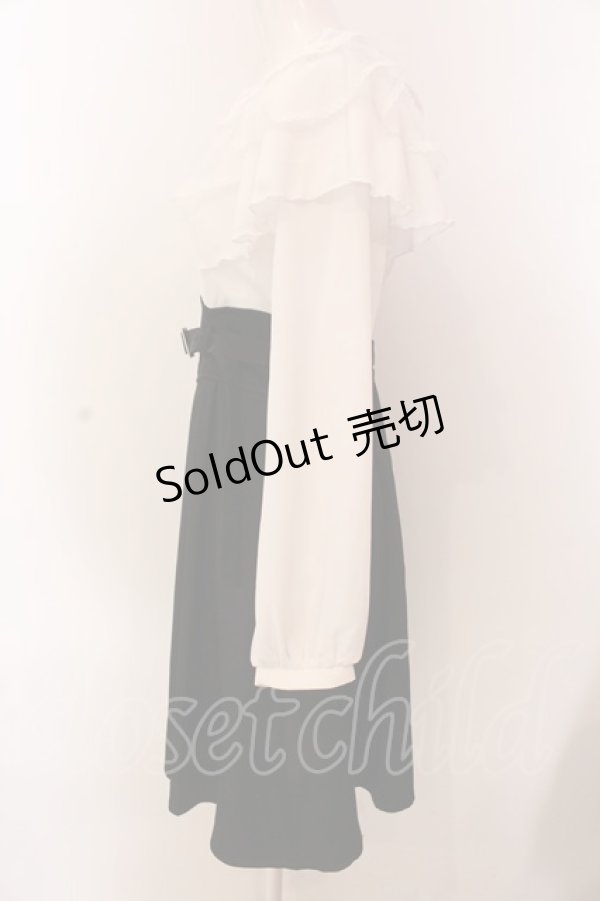 画像3: axes femme POETIQUE / ケープデザインシスターワンピース  シロ×クロ O-25-03-08-053-AX-OP-IG-OS (3)