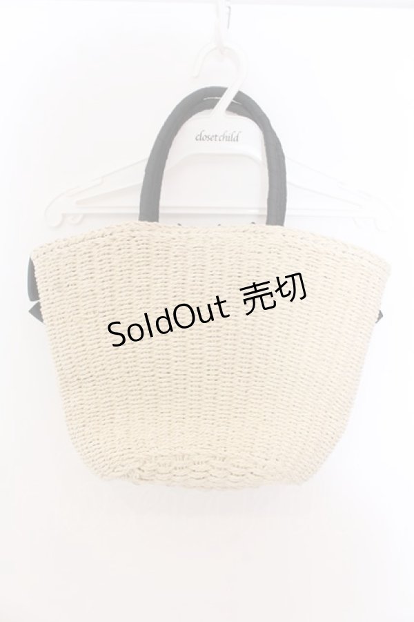 画像2: axes femme POETIQUE / リボン雑材風バッグ  ナチュラル×クロ O-25-03-08-082-AX-BG-OW-OS (2)
