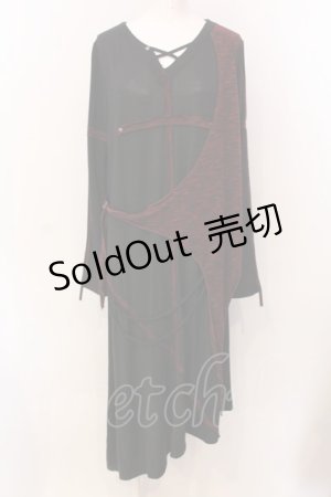 画像: Ozz Croce / 十字架レイヤードロングワンピース  ブラック×レッド O-25-03-08-026-OO-OP-OW-OS