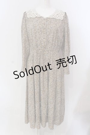 画像: an another angelus / レース衿小花柄ロングワンピース  ベージュ O-25-03-20-2011-CA-OP-IG-OS