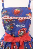 画像2: Emily Temple cute / Vintage Strawberryキャミソールワンピース  ネイビー O-25-03-25-030-ET-OP-IG-OS (2)