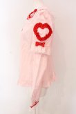 画像4: Angelic Pretty / Frill Heart付け袖ブラウス  ピンク×アカ O-25-03-25-035-AP-BL-IG-OS (4)