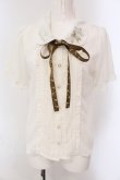 画像1: axes femme POETIQUE / メリーゴーランド刺繍ブラウス M シロ O-25-03-26-029-AX-OP-IG-OS (1)