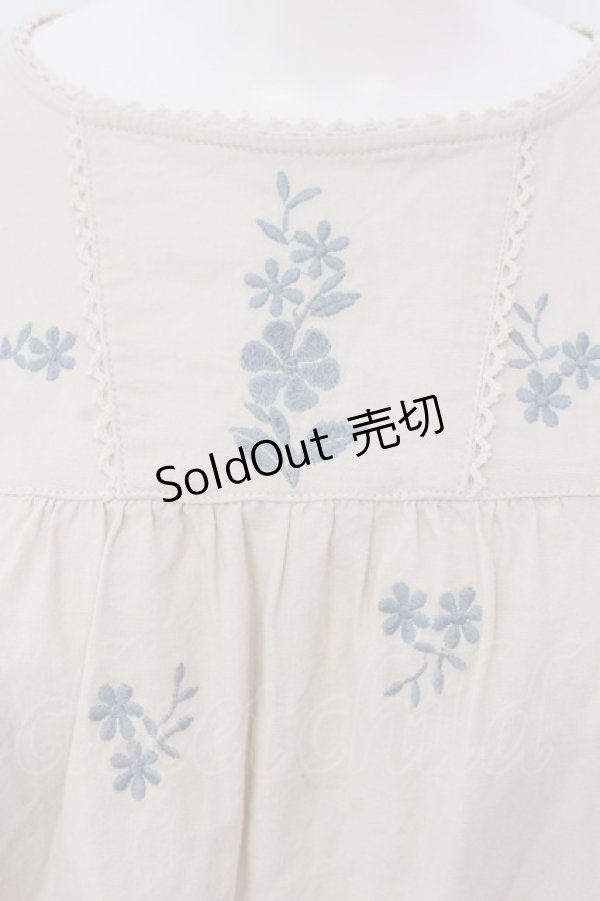 画像2: Fi.n.t / ショルダーフリル小花総刺繍ブラウス  ベージュ O-25-03-26-1015-CA-BL-IG-ZT114 (2)