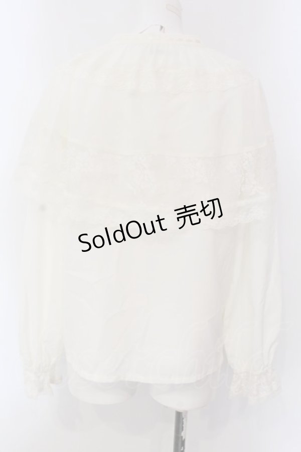 画像4: axes femme / ケープ×リボンタイブラウス F キナリ O-25-03-29-050-AX-BL-OW-OS (4)