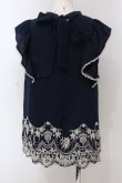 画像2: axes femme / 裾刺繍ノースリブラウス M ネイビー O-25-03-31-1029-AX-BL-IG-OS (2)
