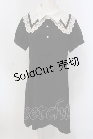 画像: axes femme POETIQUE / レース襟半袖ワンピース  クロ×アイボリー O-25-03-31-1043-AX-OP-IG-OS