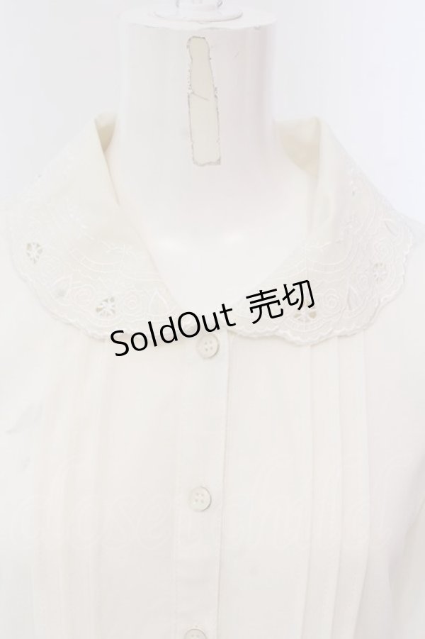 画像2: axes femme / カッティング刺繍襟リボン付きブラウス【リボン欠品】 M オフシロ O-25-03-31-1016-AX-BL-IG-OS (2)