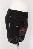 画像3: MAD / スカルプリントショートパンツ L ブラック O-25-04-07-006-PU-PA-IG-OS (3)