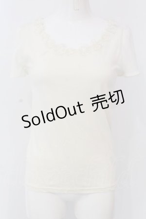 画像: F i.n.t / フラワーモチーフ&シースルー袖トップス  アイボリー O-25-04-08-041-CA-TO-IG-OS