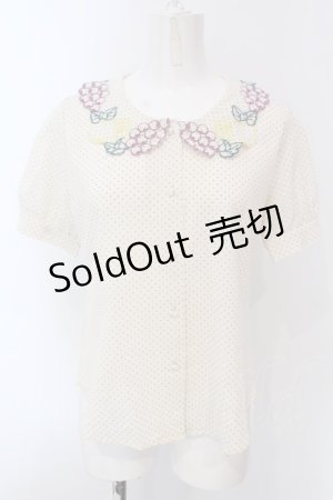 画像: Fi.n.t / フルーツ刺繍襟ブラウス F アイボリー O-25-04-08-009-CA-BL-OW-OS