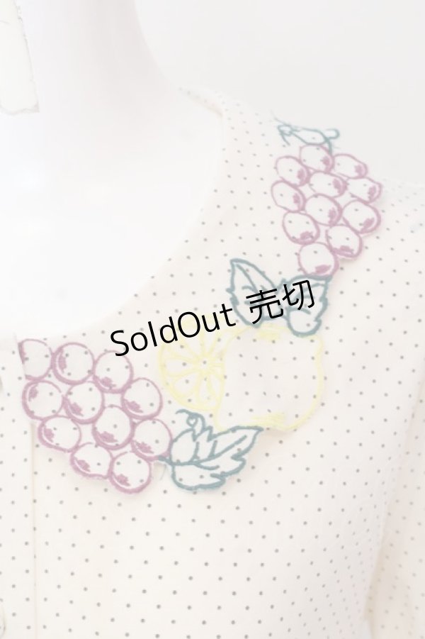画像2: Fi.n.t / フルーツ刺繍襟ブラウス F アイボリー O-25-04-08-009-CA-BL-OW-OS (2)