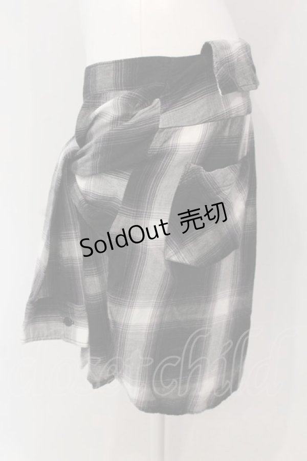 画像2: 【SALE】RNA / オンブレーチェックシャツスカート M ブラック O-25-04-10-086-PU-SK-YM-ZT059 (2)