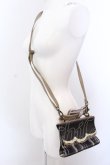 画像2: axes femme / スカラップフラップミニポシェット  ブラウン O-25-04-11-007-AX-BG-IG-ZT286 (2)