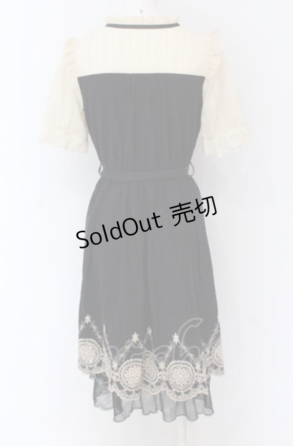 画像3: axes femme POETIQUE / 裾刺繍ワンピース M クロ O-25-04-13-058-AX-OP-OW-OS (3)