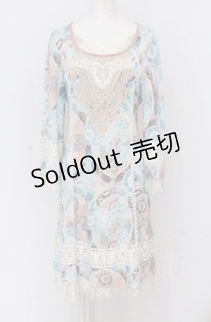 画像: Ozz oneste / レース配色総シャーリングワンピース  サックス×ピンク O-25-04-13-028-OO-OP-IG-OS