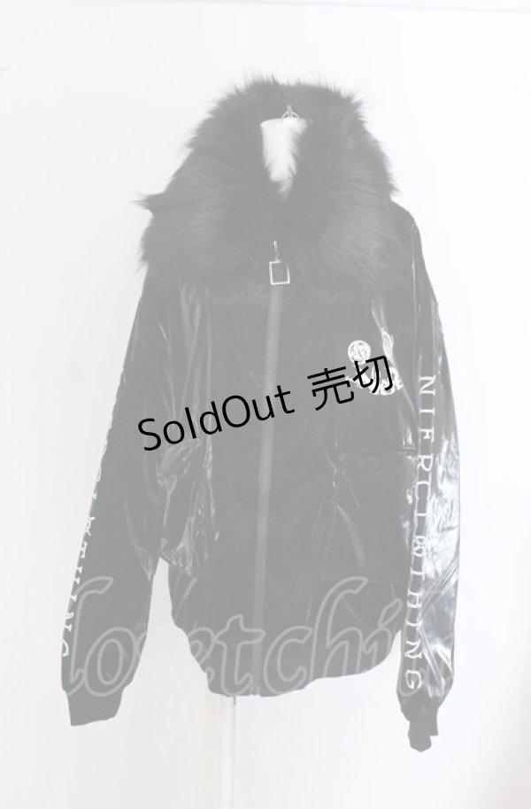 画像1: NieR Clothing / 2WAY軽量中綿入りアウター【エナメルブラック】 F ブラック O-25-04-13-037-PU-JA-OW-OS (1)