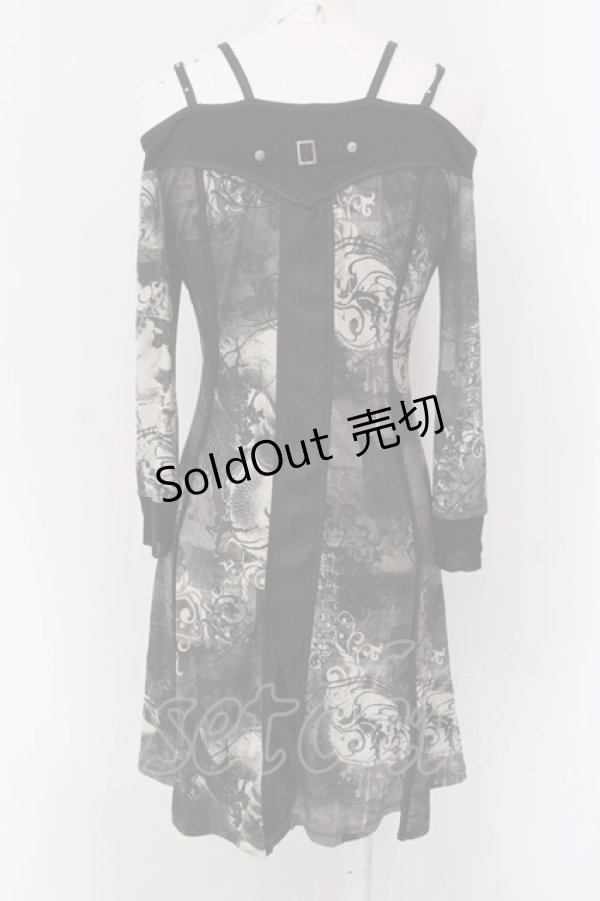画像5: Ozz Croce / ストール付きレースアップオフショルワンピース  グレー×ブラック O-25-04-15-045-OO-OP-IG-OS (5)