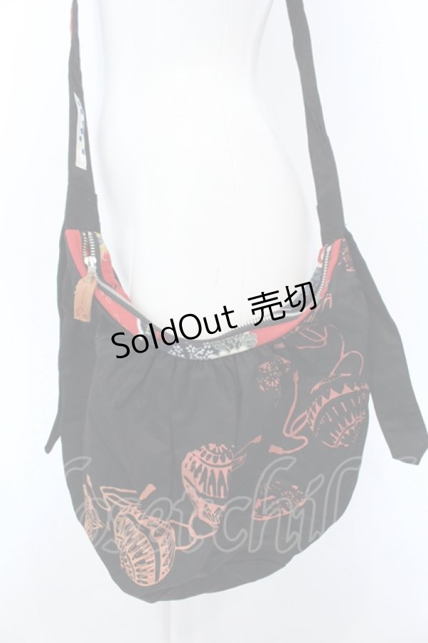 画像4: kikou / 楊柳フラップポシェット  ブラック O-25-04-15-1003-GO-BG-IG-OS (4)