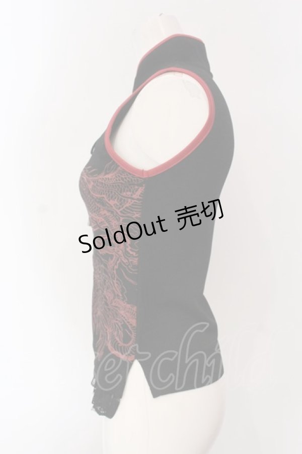 画像2: Qutie Frash / カップ入り龍プリントノースリーブトップス【旧タグ】  ブラック×レッド O-25-04-15-076-QU-TO-IG-OS (2)