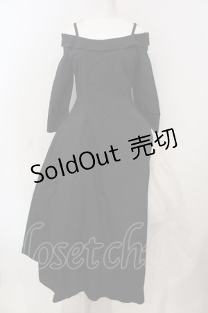 画像: ATELIER BOZ / アシンメトリーオフショルワピース  ブラック O-25-04-17-009-EL-OP-IG-OS
