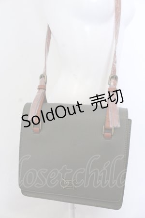 画像: 【SALE】Maison de FLEUR Petite Robe canone / エマと出掛けるスクエアリュック  グリーン O-25-04-18-010-EL-BG-OW-ZT-K021