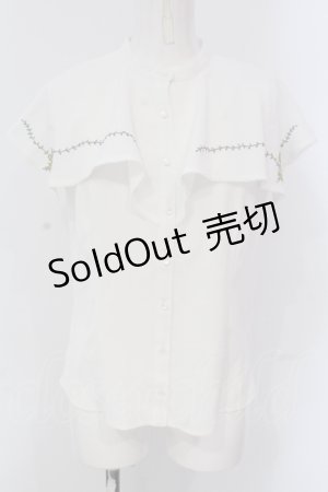 画像: an another angelus / スクエアケープ衿ローズ刺繍ブラウス  シロ O-25-04-19-027-CA-BL-IG-OS