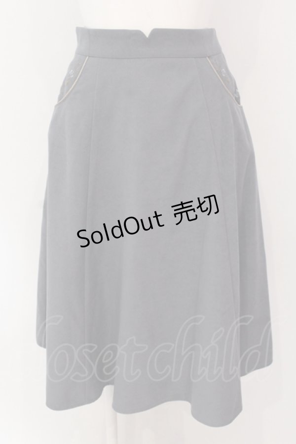画像1: 【SALE】Fi.n.t / 金縁ティーカップポケットスカート【洗える】  ブルー系 O-25-04-19-040-CA-SK-IG-ZT230 (1)