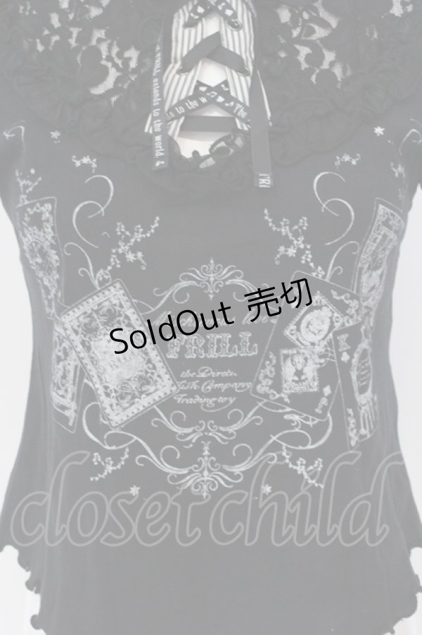 画像3: FRILL / トランププリントオリジナルリボンレースアップTシャツ  ブラック O-25-04-21-054-HN-TO-IG-OS (3)