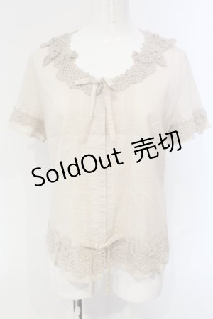 画像: INGEBORG / レースカラータックブラウス 9 アイボリー O-25-04-24-064-LO-BL-IG-OS