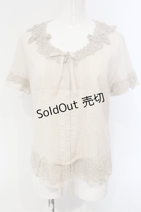 画像1: INGEBORG / レースカラータックブラウス 9 アイボリー O-25-04-24-064-LO-BL-IG-OS (1)